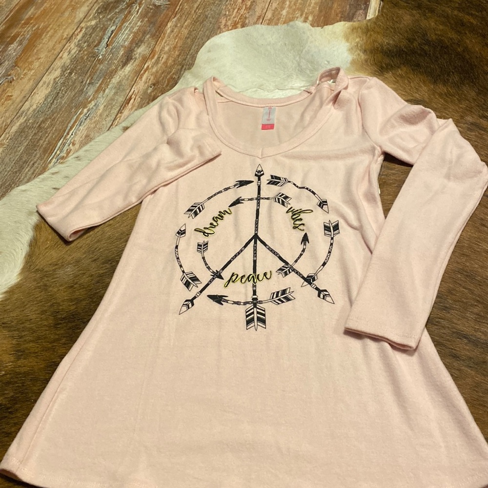 Cold shoulder pink tunic top